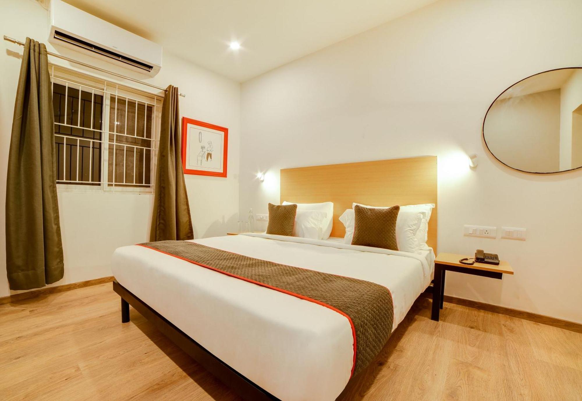 Super Townhouse Hosur Main Road Bommanahalli Near Gopalan Innovation Mall Bangalore Buitenkant foto