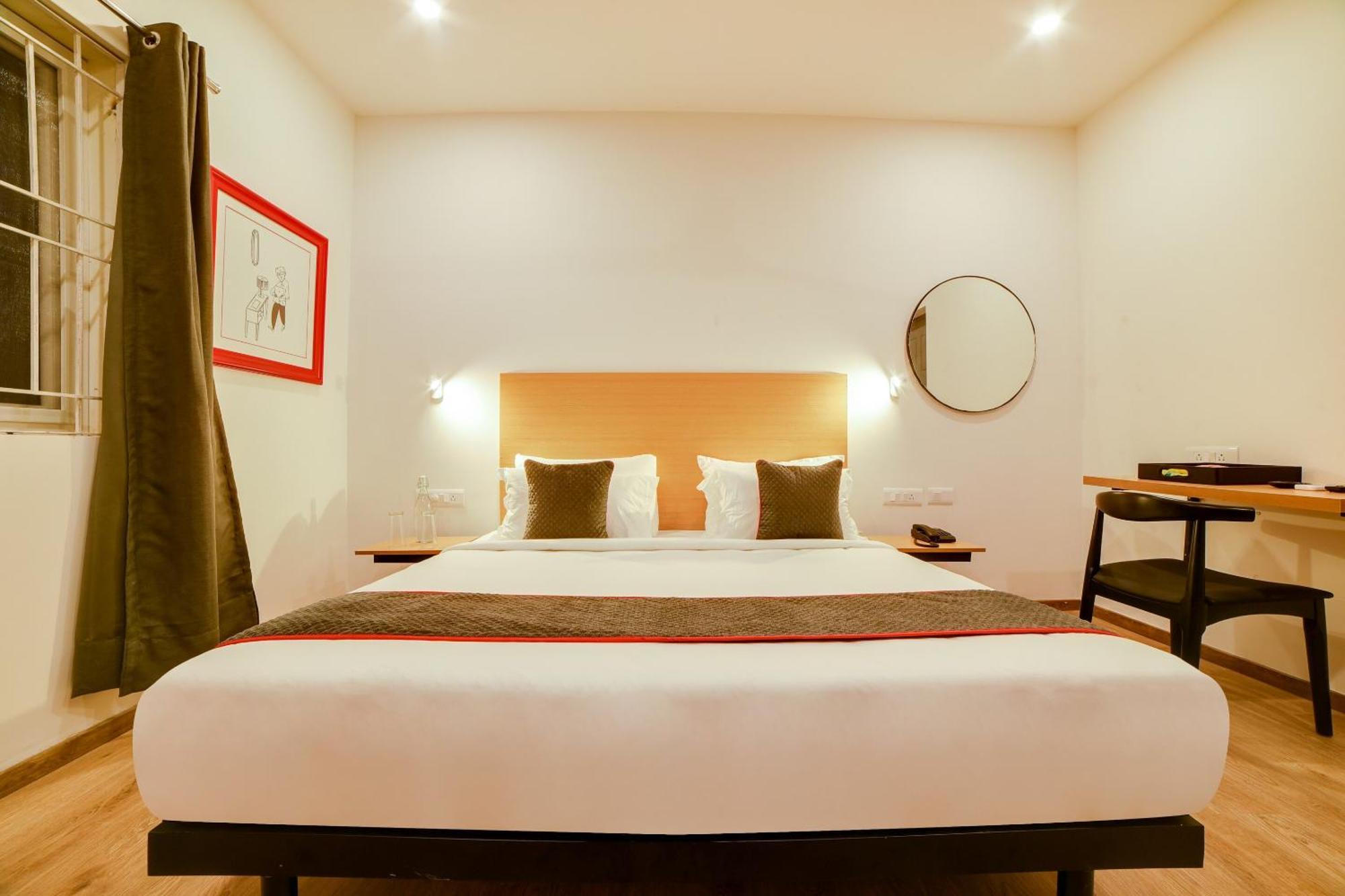 Super Townhouse Hosur Main Road Bommanahalli Near Gopalan Innovation Mall Bangalore Buitenkant foto