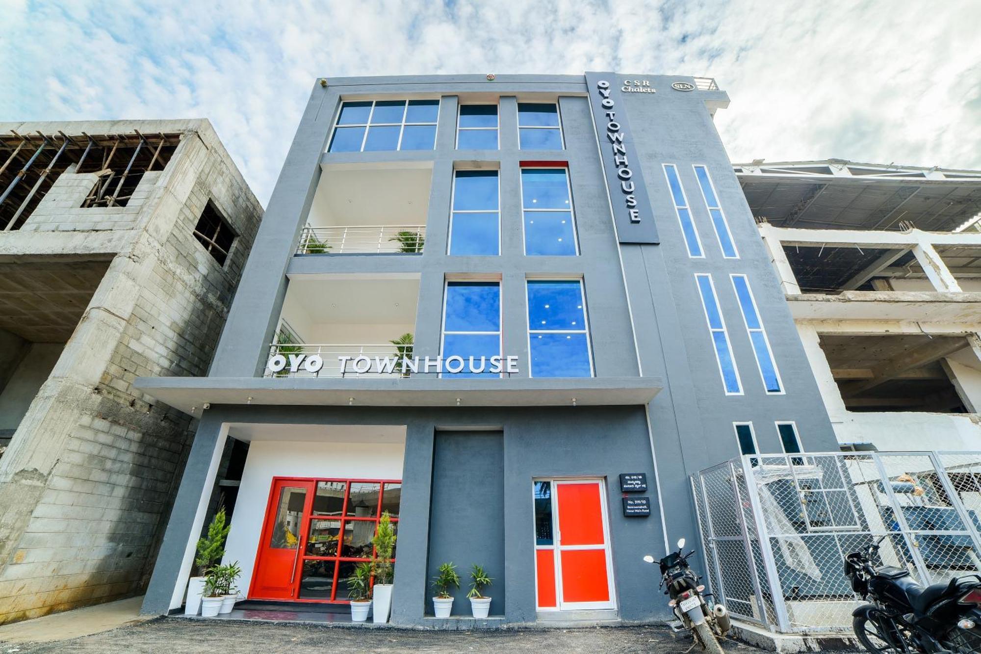 Super Townhouse Hosur Main Road Bommanahalli Near Gopalan Innovation Mall Bangalore Buitenkant foto